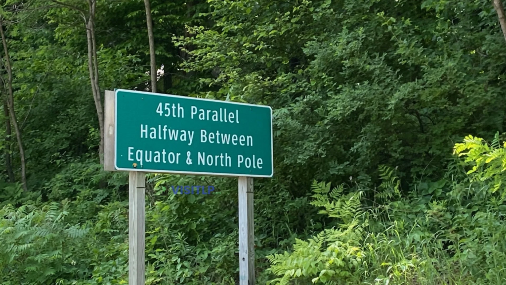 45th Parallel roadside sign